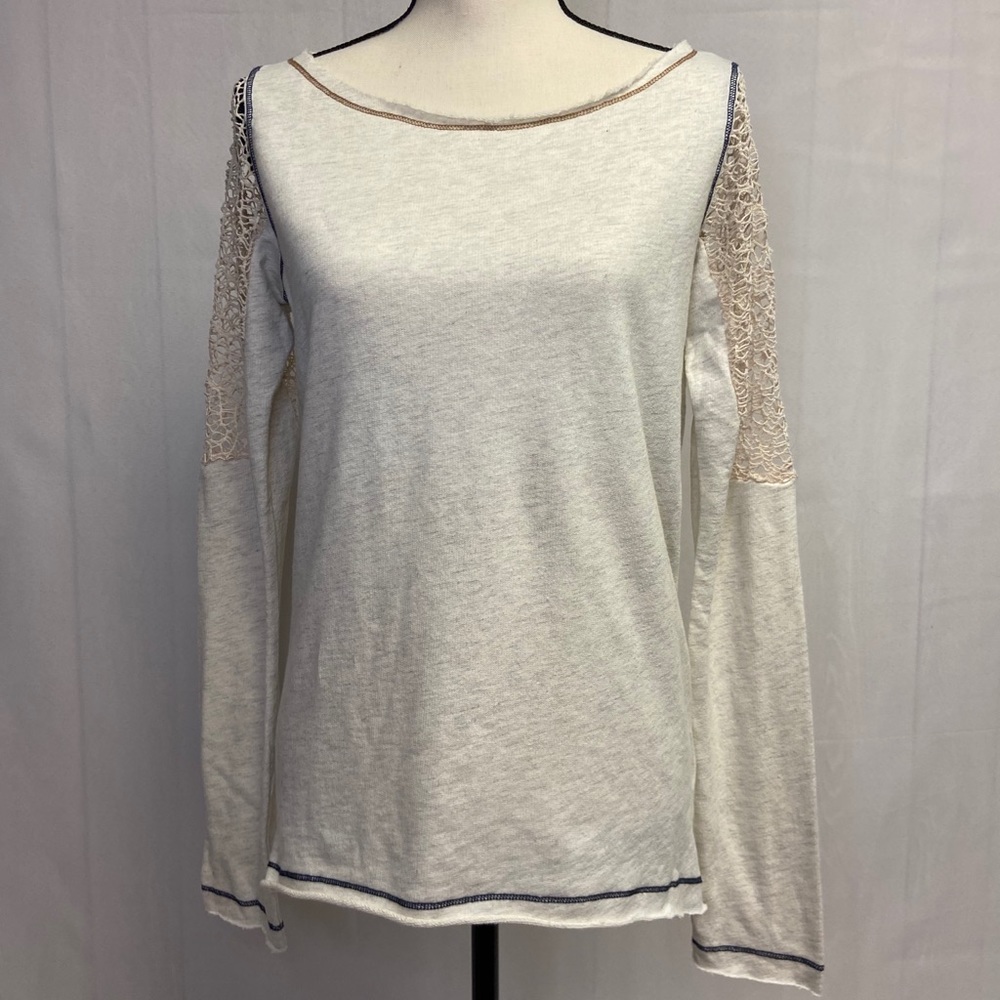 Jessie&J sweatshirt with crochet inset sleeves